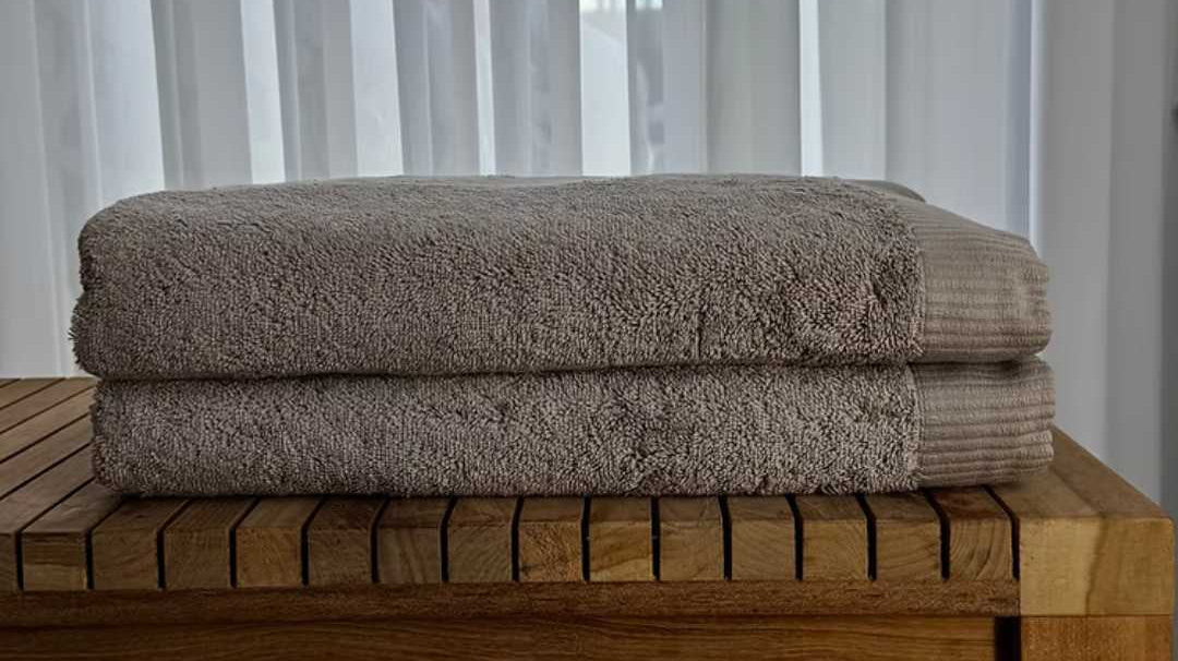 איך לשמור על מגבות רכות ונעימות לאורך זמן – המדריך של מרמור האוס