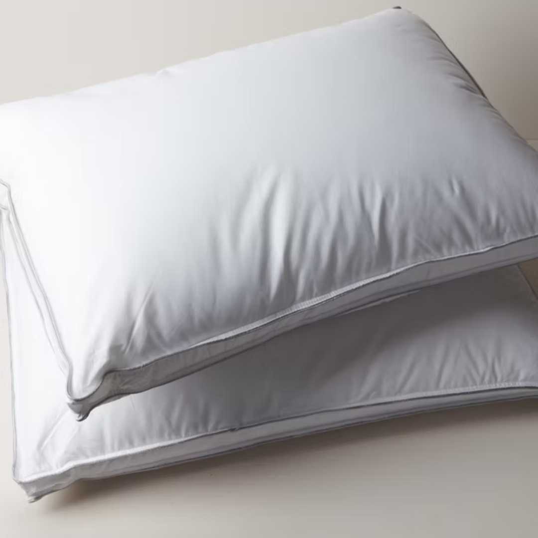 כרית שינה במילוי דמוי פלומה מסיבים עדינים ורכים המעניקים תחושה מפנקת ונעימה.
כרית אנטי אלרגנית, טבעונית, ללא מרכיבים מן החי.