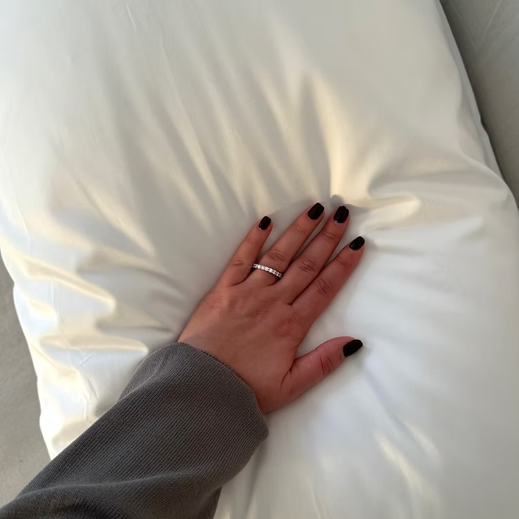 ציפית ארוכה מכותנה מצרית צפיפות 500 במיוחד להשלמת החוויה המפנקת יחד עם הכרית הארוכה שלנו.