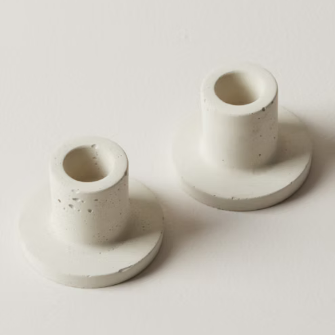 פמוט – פריט עיצובי קלאסי שמוסיף אור ואלגנטיות לבית