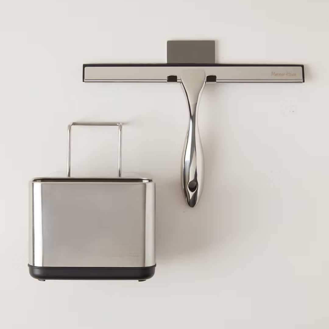 המוצרים שיעשו לכם סדר במטבח! 

המתקן לכיור שנועד ע"מ לשמור על מטבח וכיור נקיים ומסודרים, עשוי מחומר עמיד וקשיח, כולל תא אחסון לכלי כיור ובעל בסיס מחורר שנועד לניקוז נוזלים ומזעור היווצרות של בקטריות וחיידקים + מגב כף יד, רב תכליתי לניקוי דלתות המקלחת, חדרי אמבטיה, חלונות זכוכית בבית וברכב ולניקוי השיש במטבח. 

המוצרים הינם אל חלד וישמשו אותך לאורך זמן גם בתנאי לחות ומים.