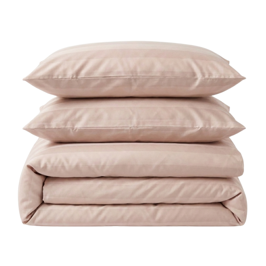 מצעי כותנה מצרית צפיפות 500, עשויים מסיבים דקים וחזקים עם כ-500 חוטים בכל אינץ', מה שהופך אותם לאיכותיים ועמידים לשנים רבות!

מצעים רכים ומפנקים שיהפכו את חדר השינה שלך להרגיש כמו בית מלון. מוצר הדגל שלנו, כותנה מצרית סרוגה באריגת סאטן, הצפיפות גבוהה והאיכותית לחוויית שינה מפנקת.