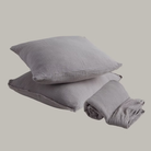 מה כולל המארז?
כיסוי מיטה טטרה גדול (200x220 ס"מ).
זוג כריות נוי טטרה תואמות (50x50 ס"מ), כולל כריות מילוי איכותיות.