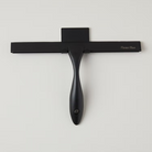 הכירי את מגב כף היד הרב-תכליתי שמקצר את זמני הניקיון ונשאר כמו חדש לאורך זמן. הוא מושלם לניקוי דלתות המקלחת, חלונות זכוכית בבית וברכב, והשיש במטבח.