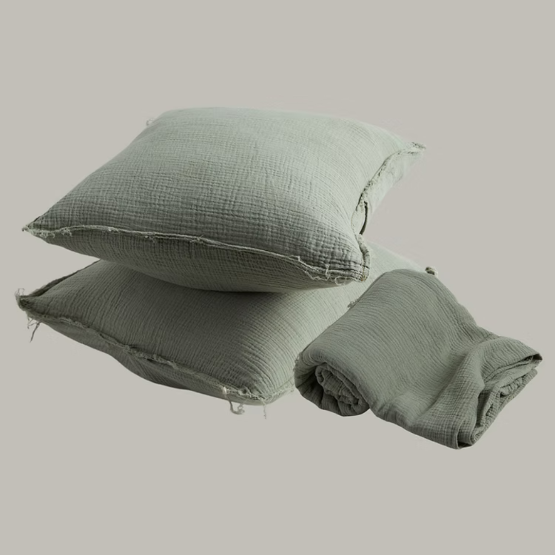 מה כולל המארז?
כיסוי מיטה טטרה גדול (200x220 ס"מ).
זוג כריות נוי טטרה תואמות (50x50 ס"מ), כולל כריות מילוי איכותיות.