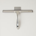 הכירי את מגב כף היד הרב-תכליתי שמקצר את זמני הניקיון ונשאר כמו חדש לאורך זמן. הוא מושלם לניקוי דלתות המקלחת, חלונות זכוכית בבית וברכב, והשיש במטבח.