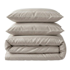 מצעי כותנה מצרית צפיפות 500, עשויים מסיבים דקים וחזקים עם כ-500 חוטים בכל אינץ', מה שהופך אותם לאיכותיים ועמידים לשנים רבות!

מצעים רכים ומפנקים שיהפכו את חדר השינה שלך להרגיש כמו בית מלון. מוצר הדגל שלנו, כותנה מצרית סרוגה באריגת סאטן, הצפיפות גבוהה והאיכותית לחוויית שינה מפנקת.